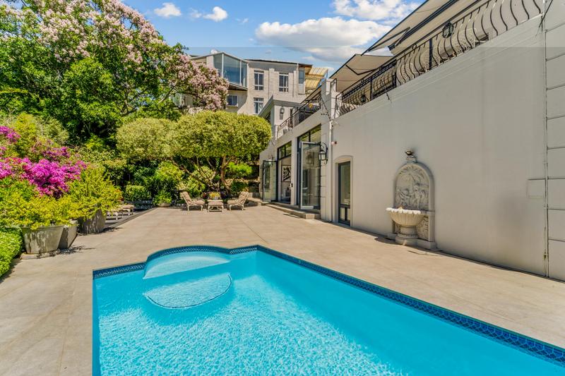 4 Bedroom Property for Sale in Tamboerskloof Western Cape